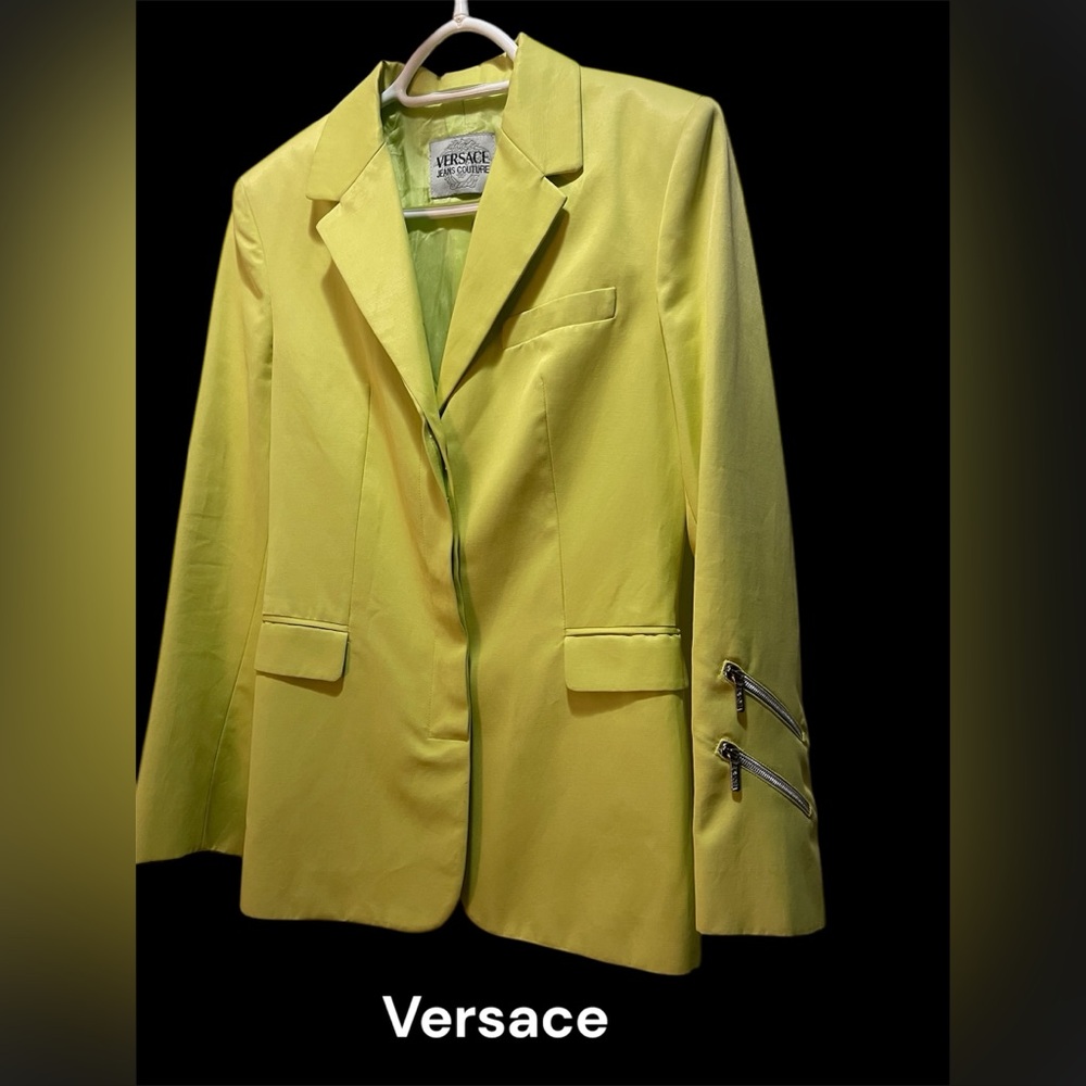 Versace beautiful tapered lime green blazer made in Italy